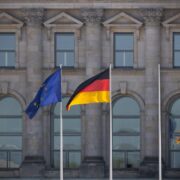 wie viele sprachen spricht annalena baerbock